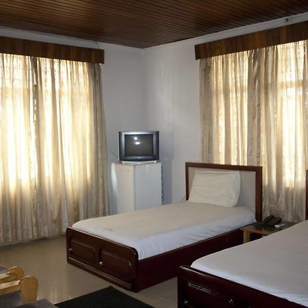 East Legon Guest Lodge Madina 외부 사진