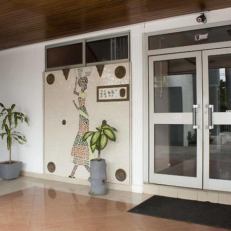 East Legon Guest Lodge Madina 외부 사진