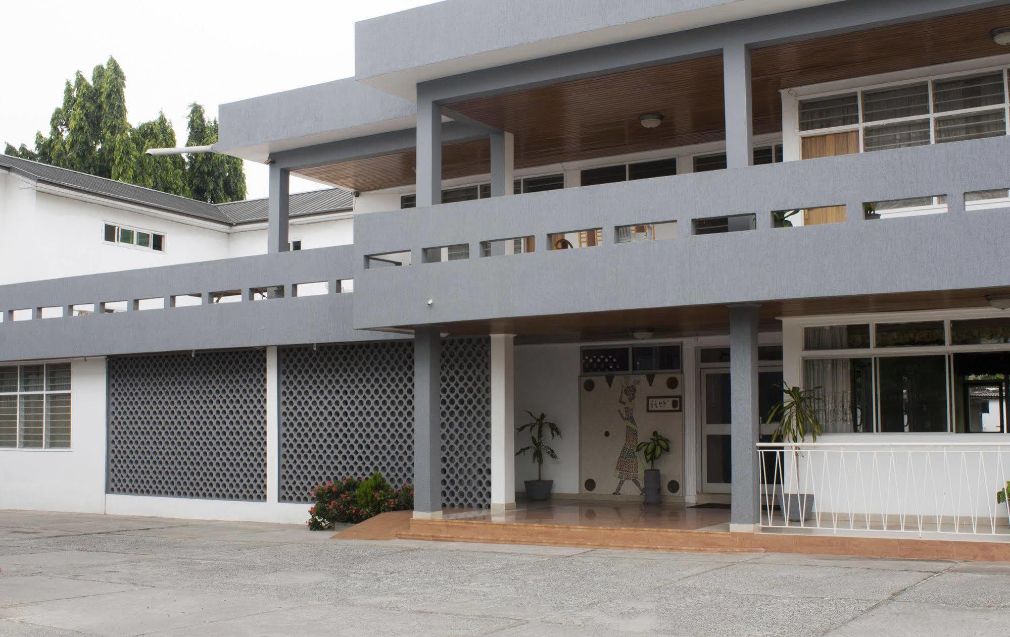 East Legon Guest Lodge Madina 외부 사진