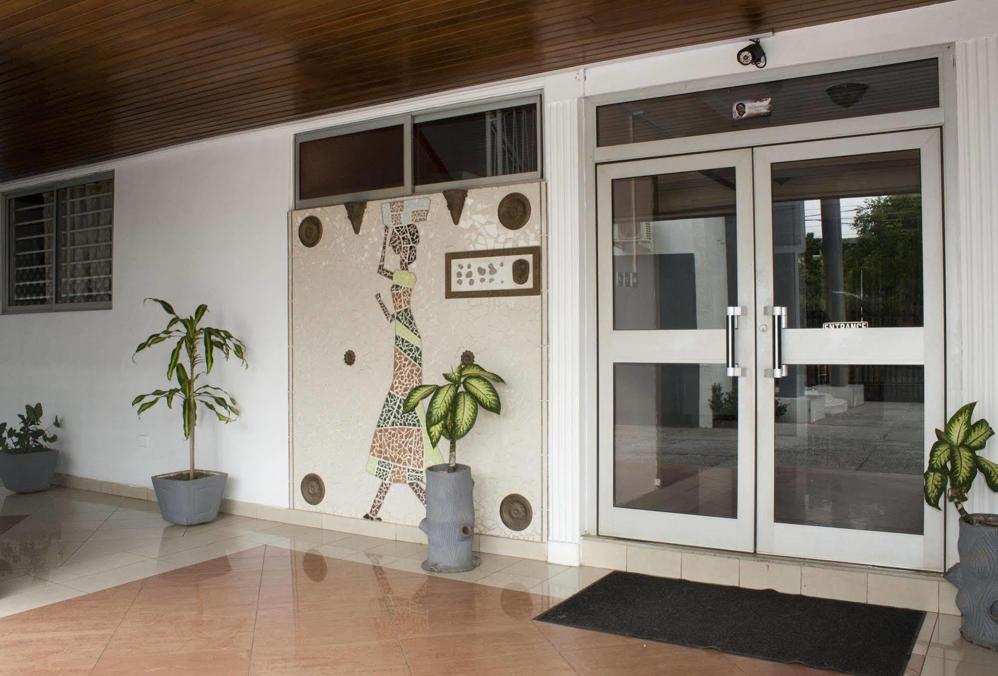 East Legon Guest Lodge Madina 외부 사진