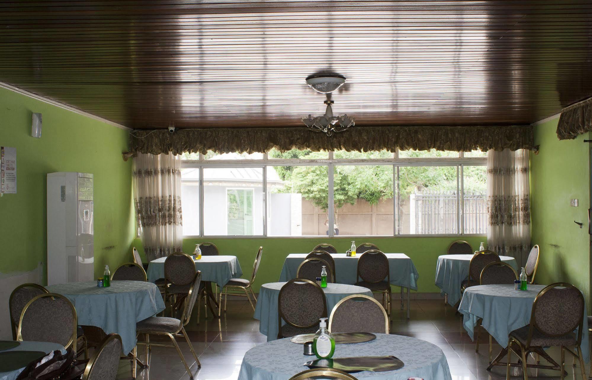 East Legon Guest Lodge Madina 외부 사진